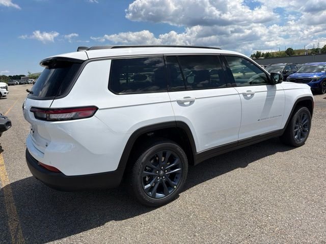 New 2026 Bright White Clear-Coat Exterior Paint Jeep  image 3