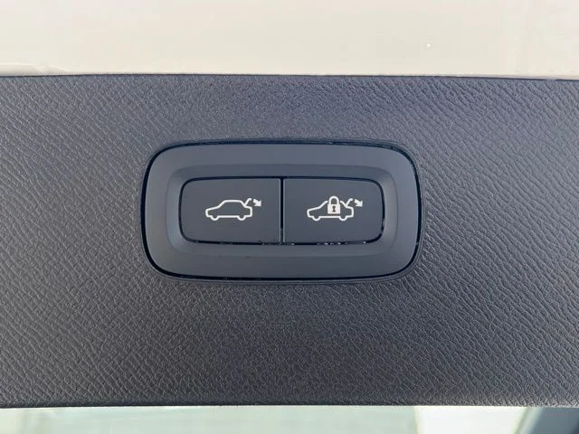 2026 Volvo XC90 Plus - Photo 27