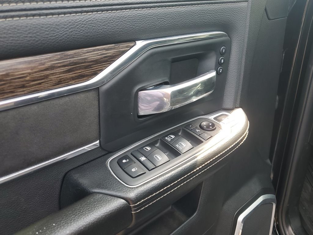 Used 2021 Black Ram Laramie image 11