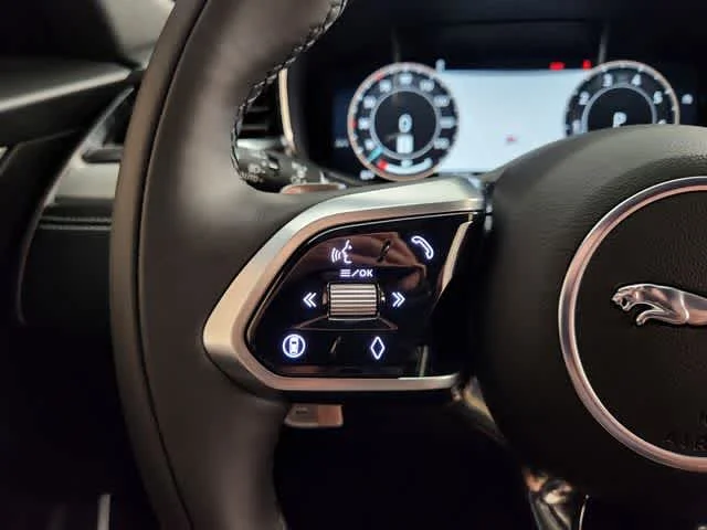 New 2026 Fuji White Jaguar R-Dynamic S image 27