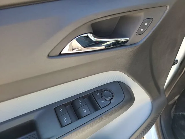 New 2027 Summit White Chevrolet LT image 16