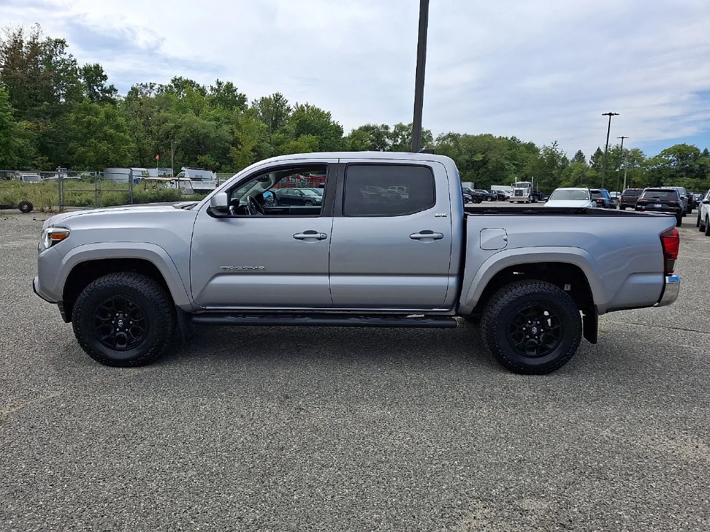 Used 2020 Silver Sky Metallic Toyota SR5 image 7