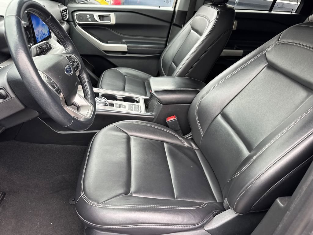 Used 2023 Gray Ford XLT image 17