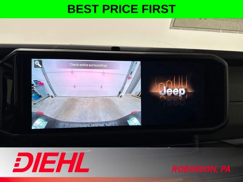 New 2026 Bright White Clear-Coat Exterior Paint Jeep Mojave image 31