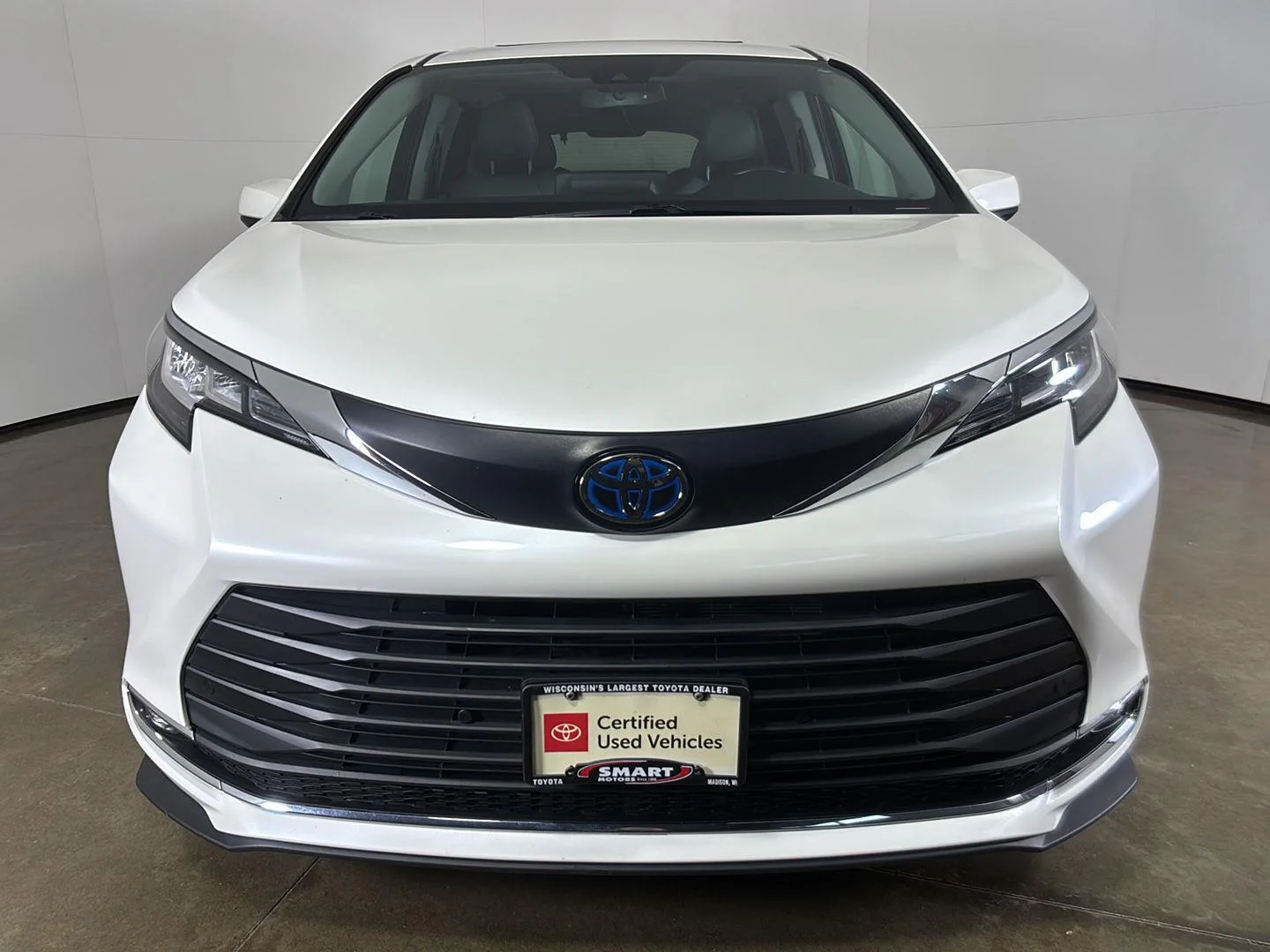 Certified Used 2021 Blizzard Pearl Toyota XLE image 6