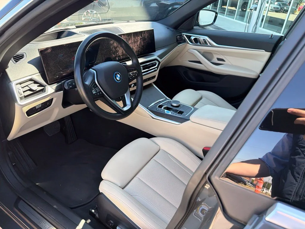 Used 2024 Gray BMW eDrive35 image 17