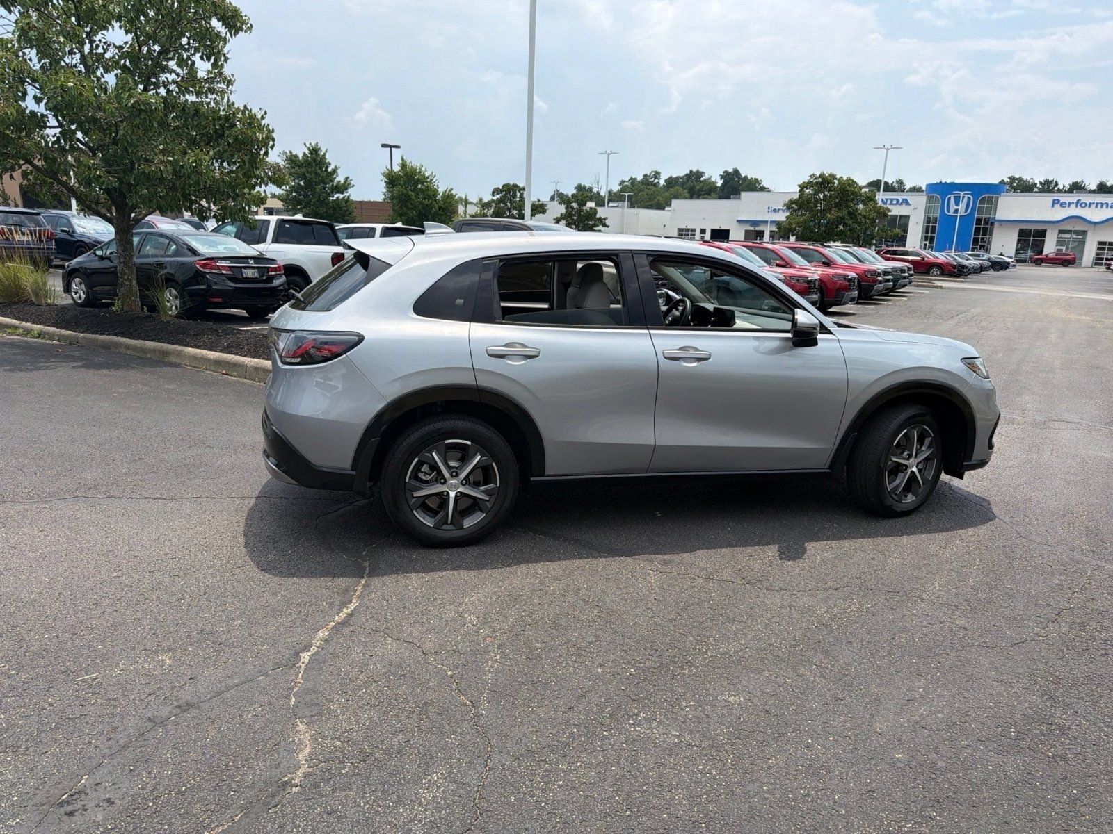 Certified Used 2025 Lunar Silver Metallic Honda EX-L image 28
