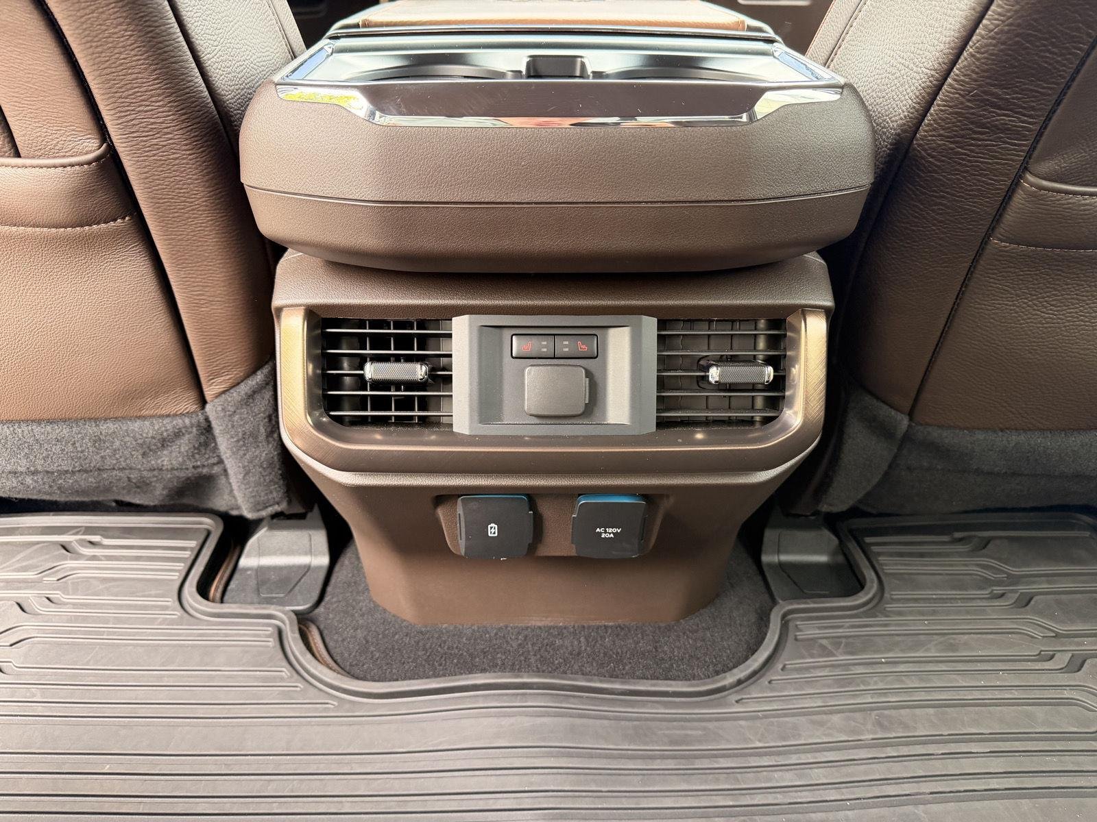 Used 2025 Star White Metallic Tri-Coat/Marsh Gray Ford King Ranch image 11
