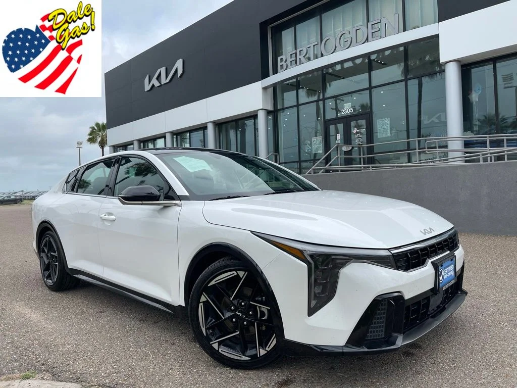 2025 Kia K4 GT-Line AT's photo