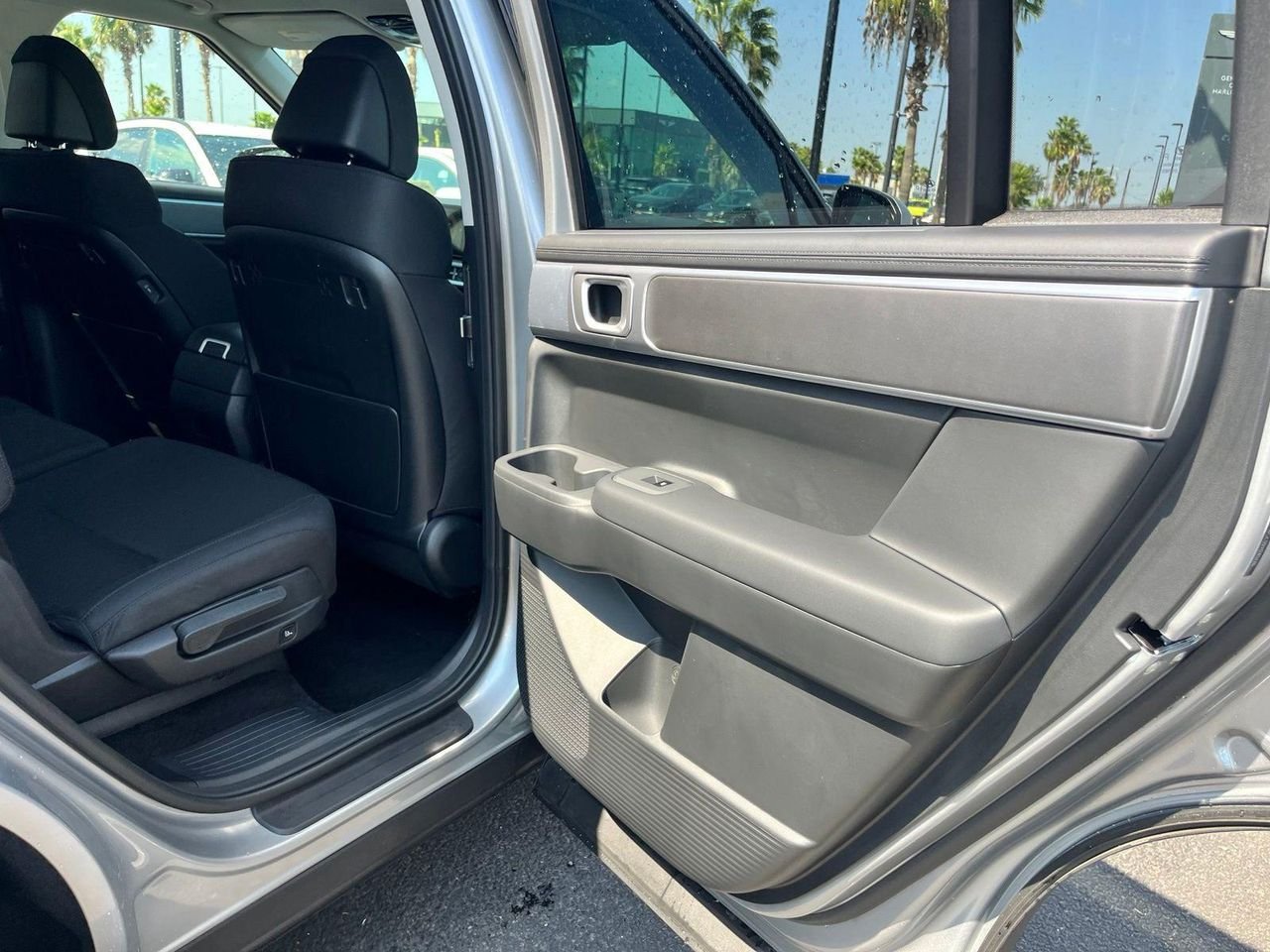 New 2027 Silver Hyundai SE FWD image 18