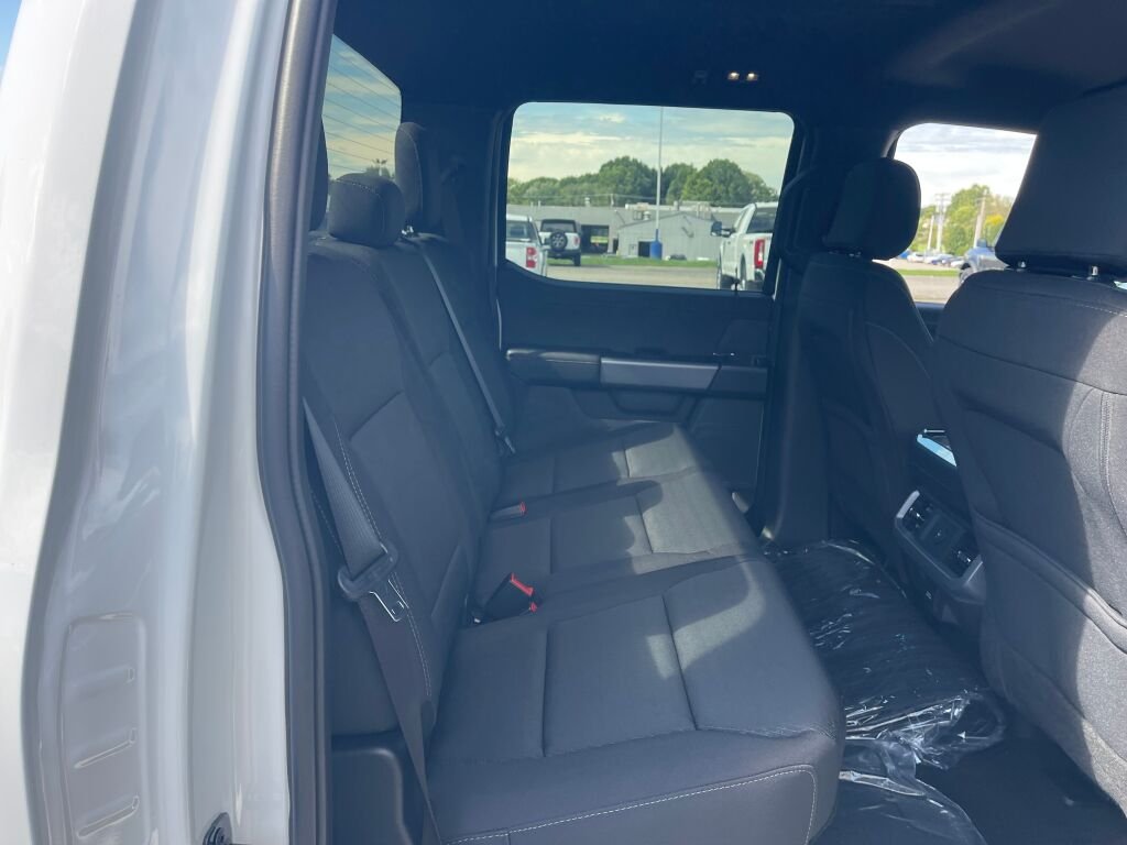 New 2026 Oxford White Ford XLT image 20