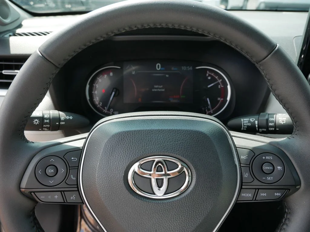 Used 2023 Silver Toyota XLE Premium image 26