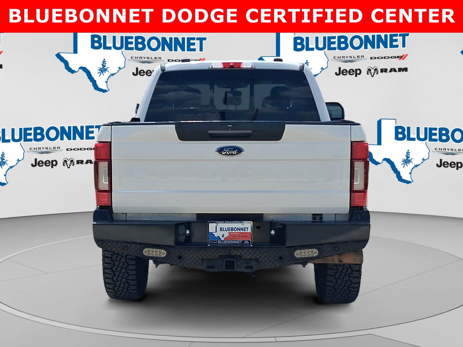 Used 2021 Star White Metallic Tri-Coat Ford LARIAT image 6