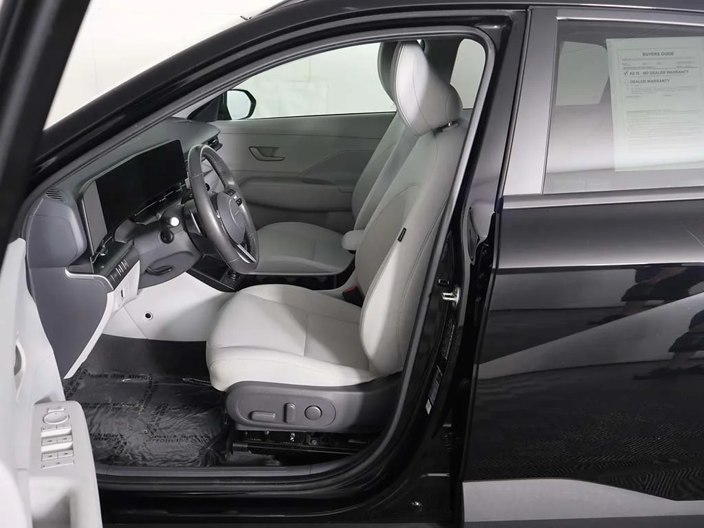 Used 2024 Black Hyundai SEL image 28