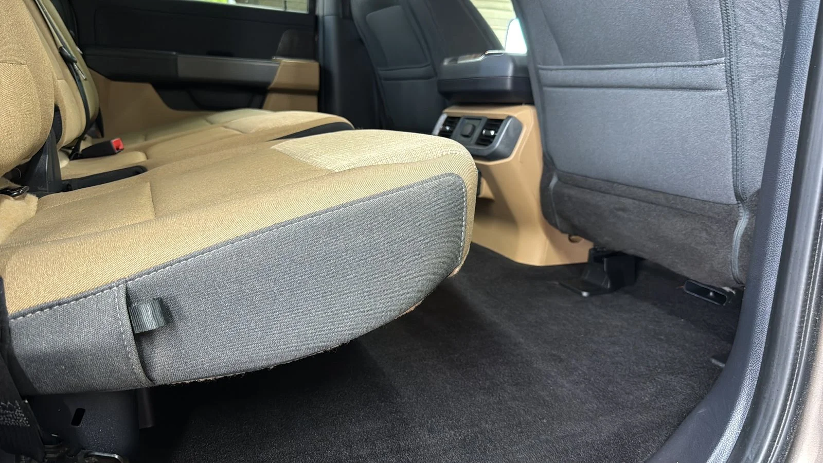 Used 2021 Gray Ford XLT image 26
