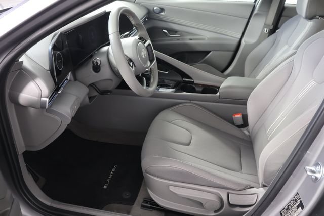 Certified Used 2025 Silver Hyundai SEL Convenience image 20