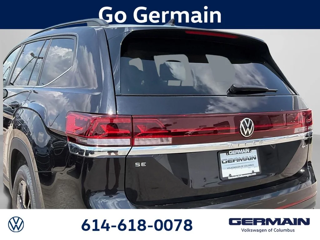 New 2026 Black Volkswagen SE w/Technology image 7