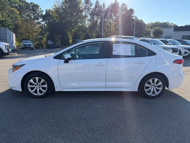 Used 2025 Ice Toyota LE image 2