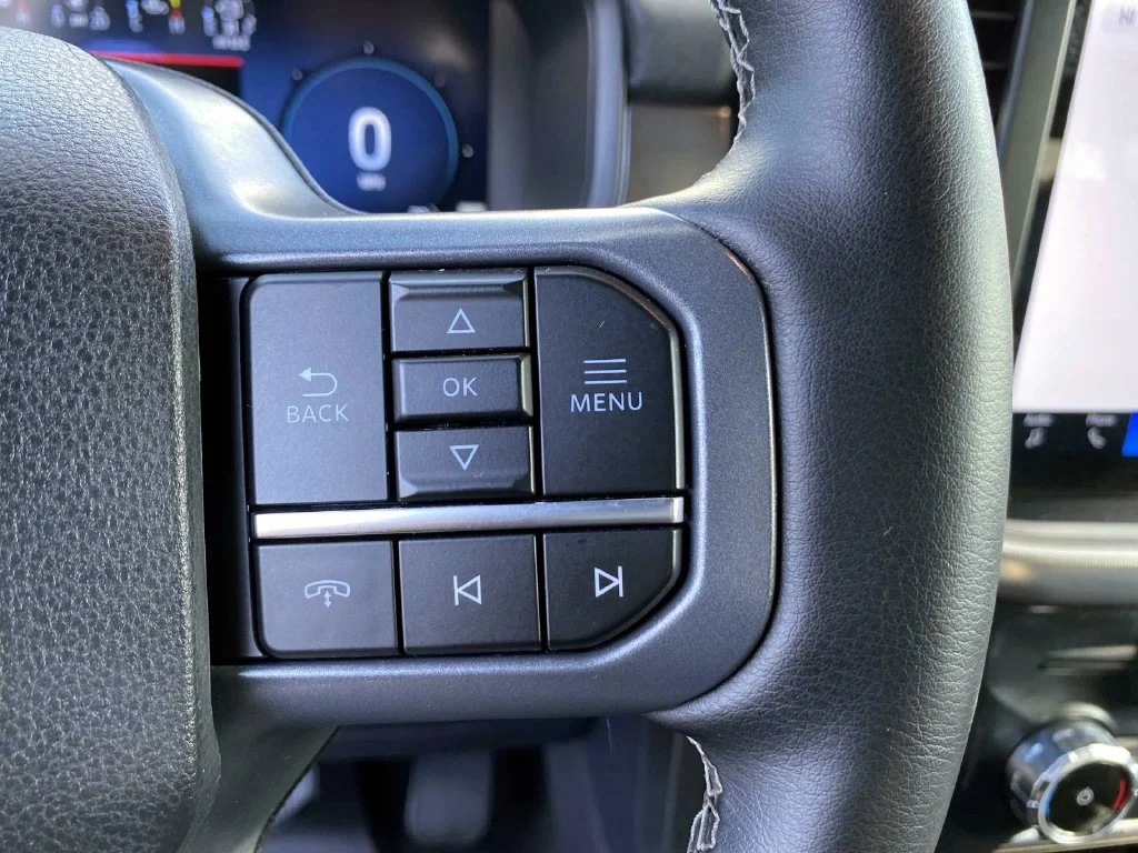 Used 2025 Black Metallic Ford Lariat image 22