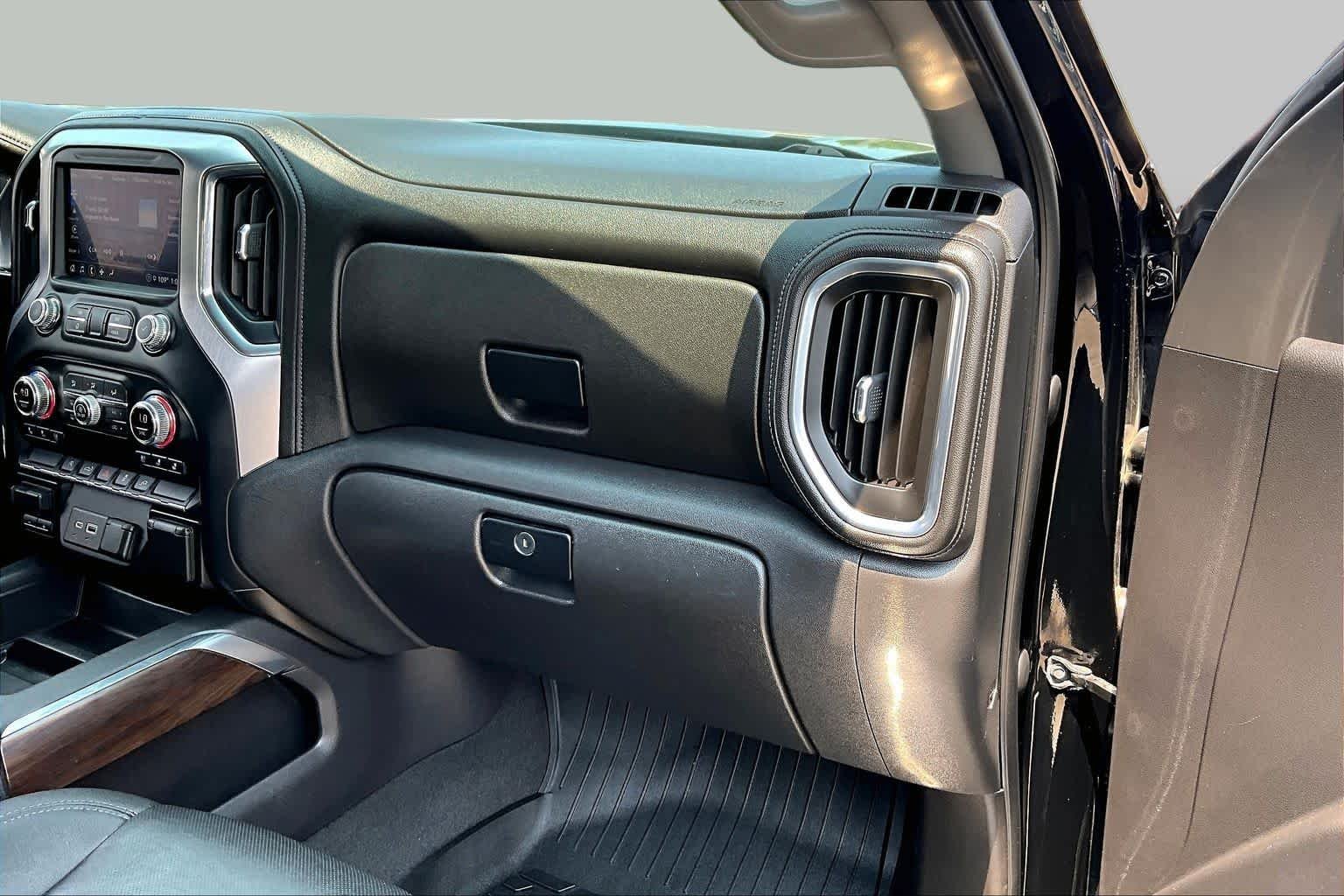 Used 2021 Onyx Black GMC SLT image 19
