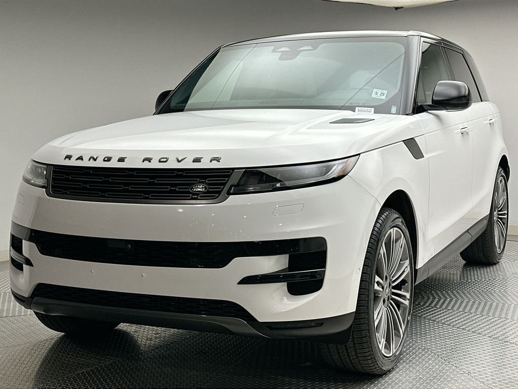 Used 2024 Fuji White Land Rover SE image 1