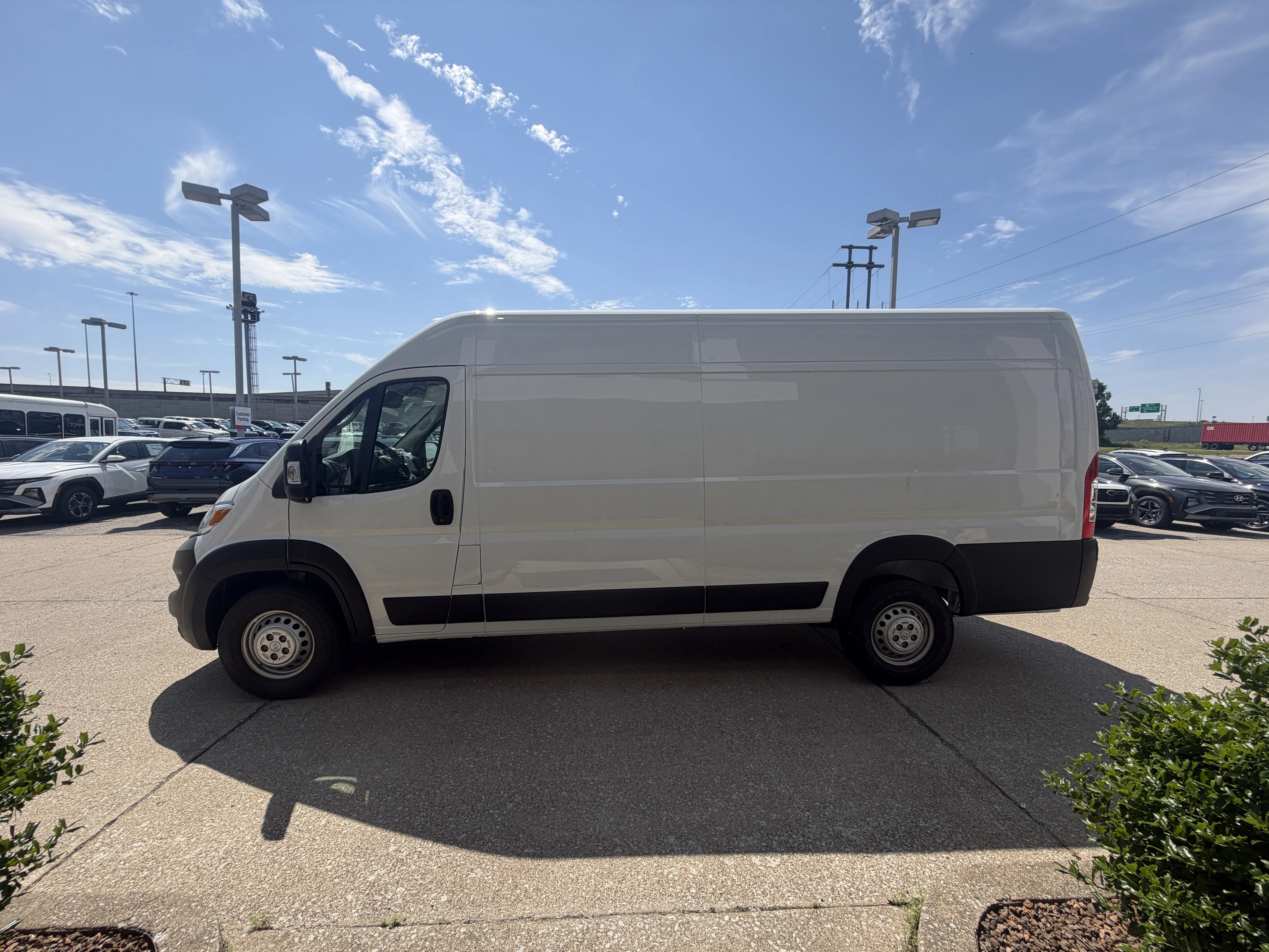 New 2026 Bright White Clear-Coat Exterior Paint RAM Tradesman image 13