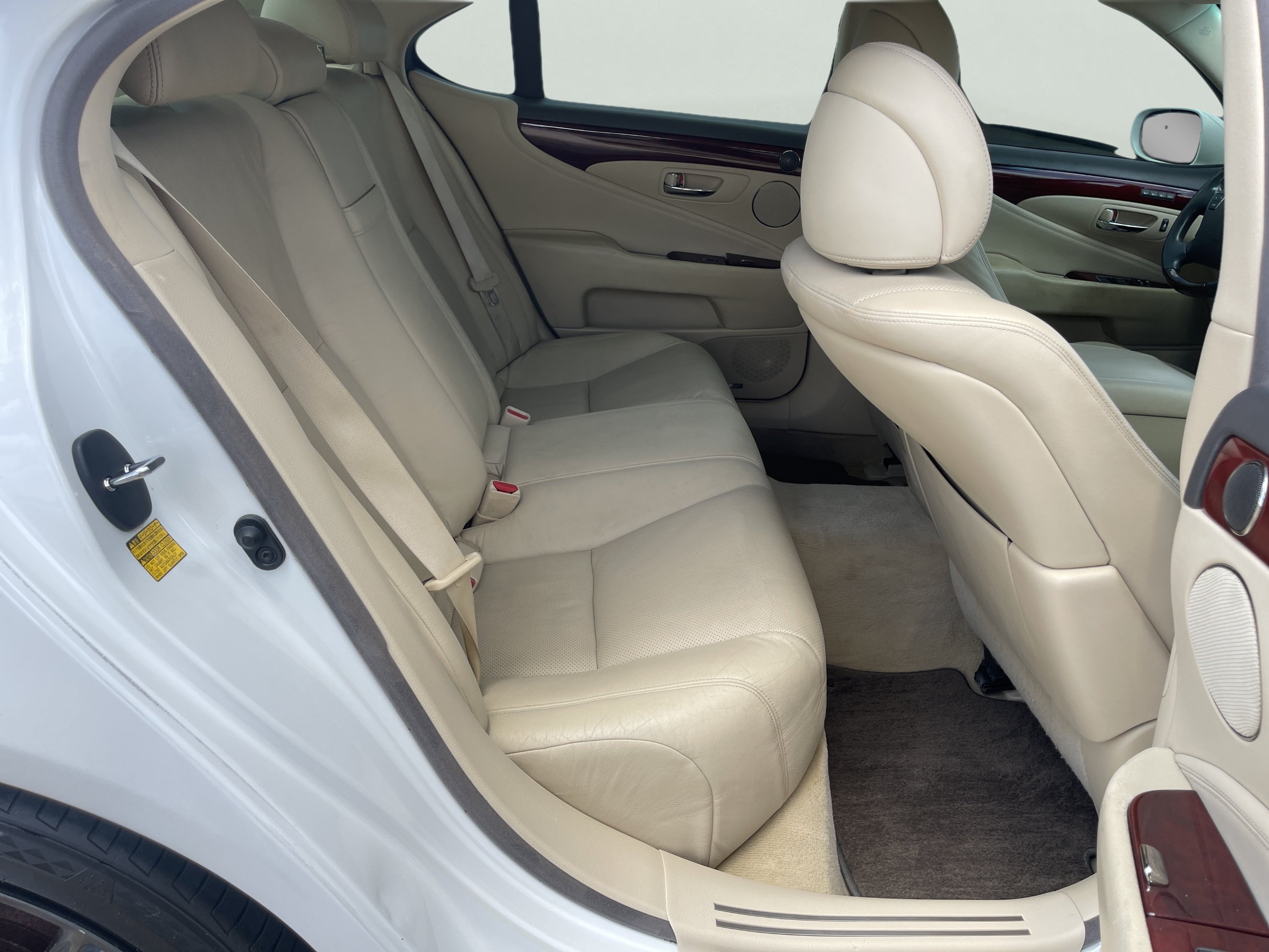 Used 2012 Starfire Pearl Lexus 4DR SDN RWD image 13