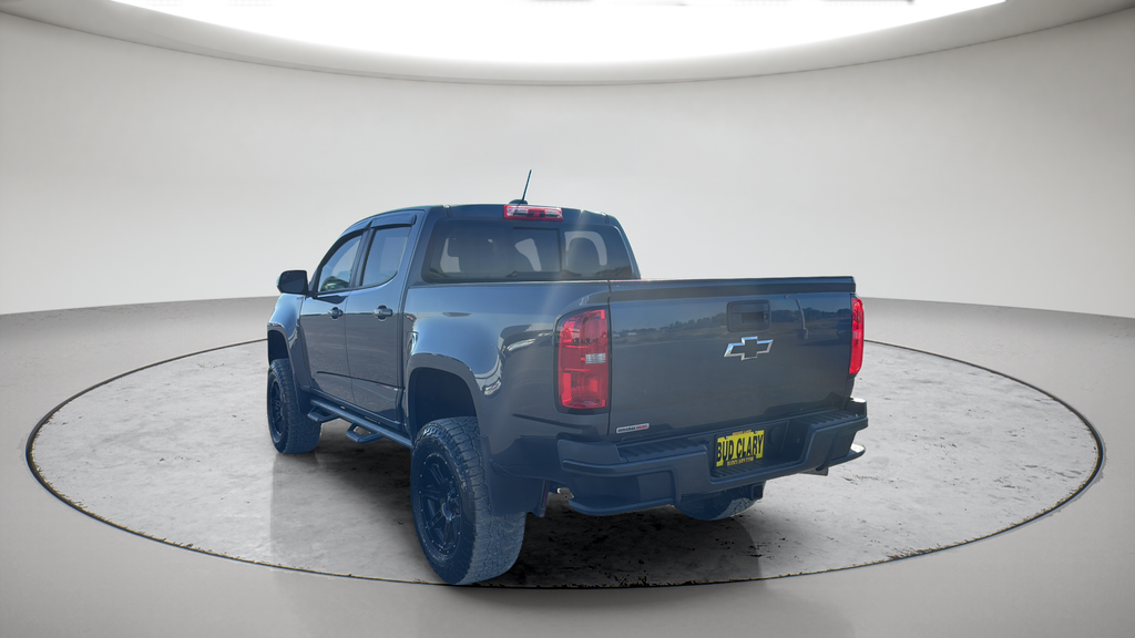 Used 2017 Gray Chevrolet Z71 image 12