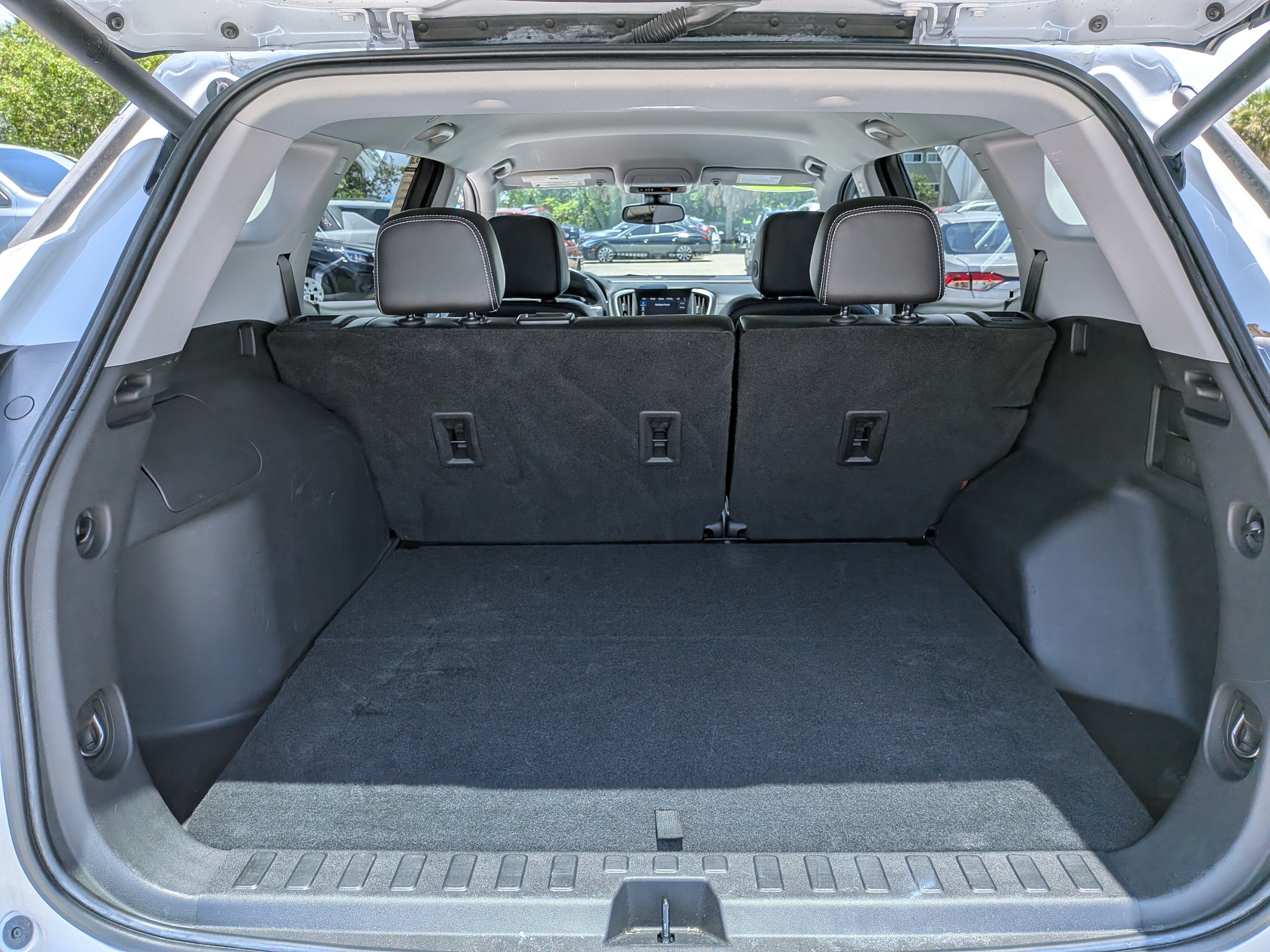 2022 GMC Terrain SLT - Photo 13