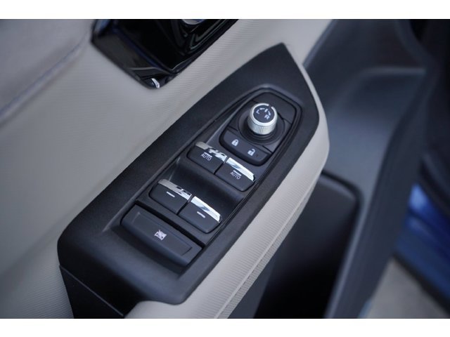 New 2026 DAYBREAK BLUE PEARL Subaru Limited Hybrid image 12