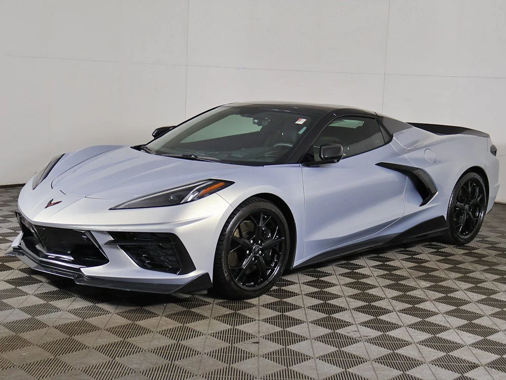 Used 2021 Silver Chevrolet Stingray image 10