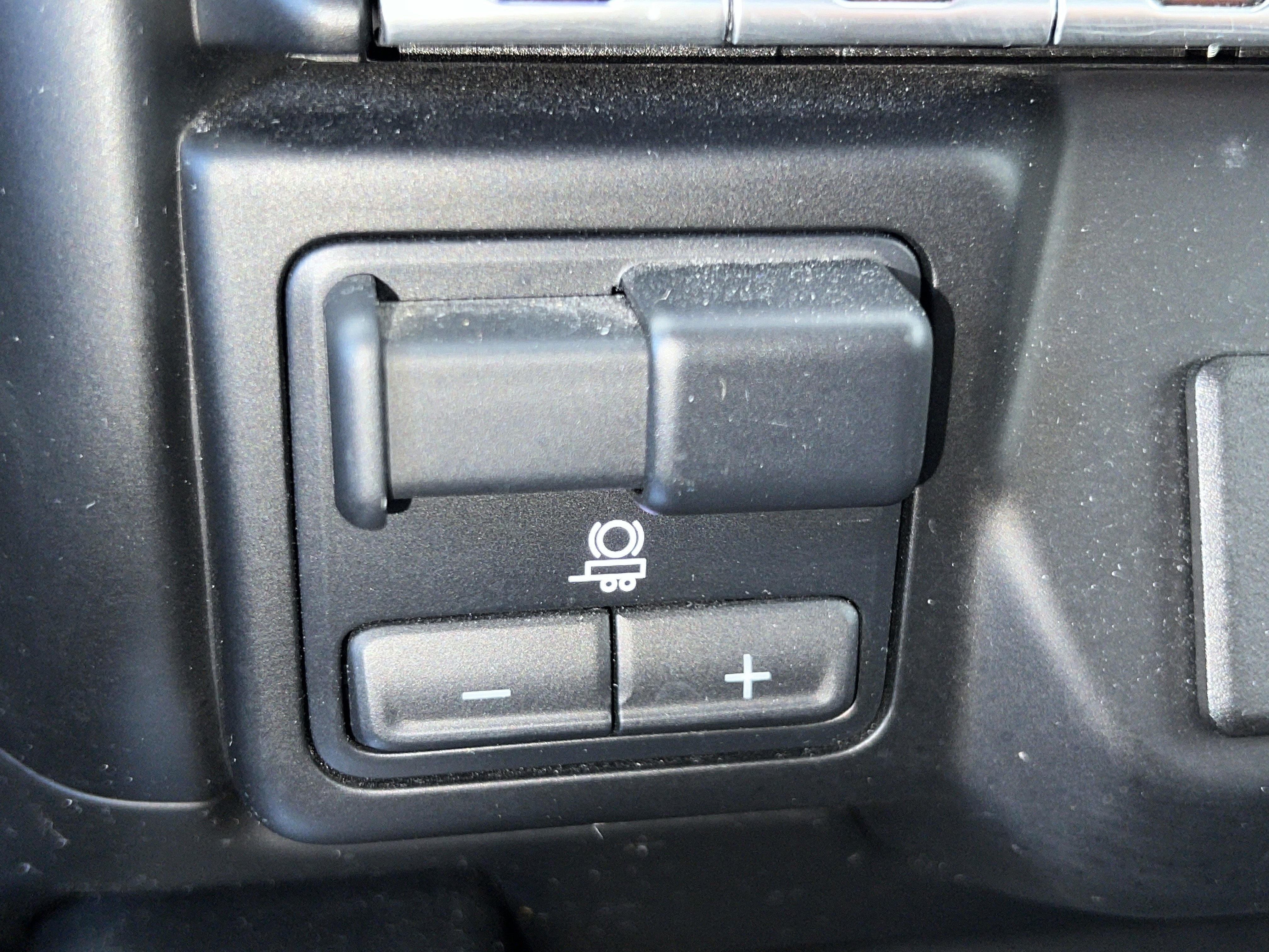 Used 2020 Havana Brown Metallic Chevrolet High Country image 24