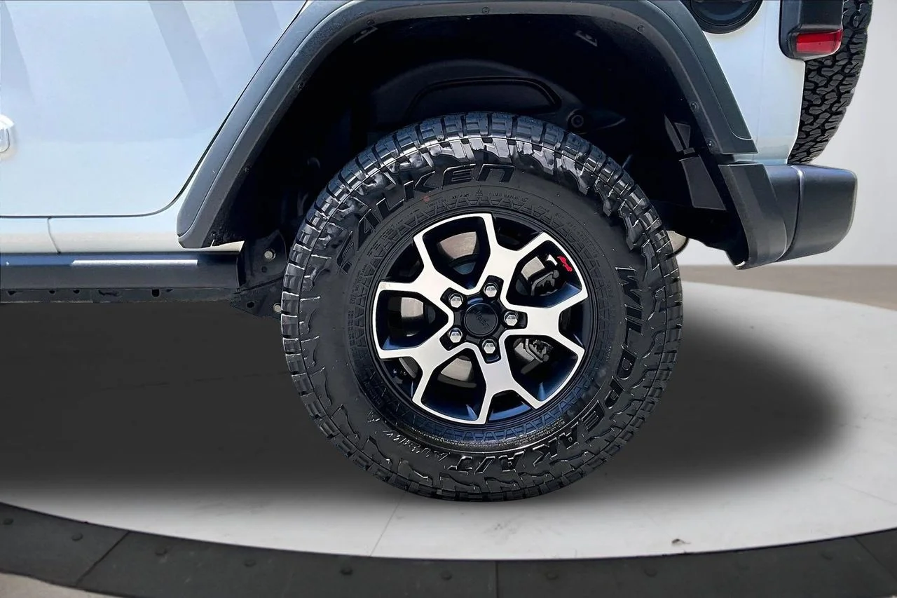 Used 2021 White Jeep Rubicon image 34