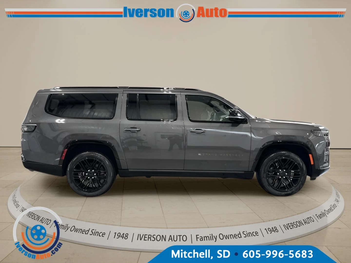 New 2026 Baltic-Gray Metallic Clear-Coat Exterior Paint Jeep Limited Reserve image 9