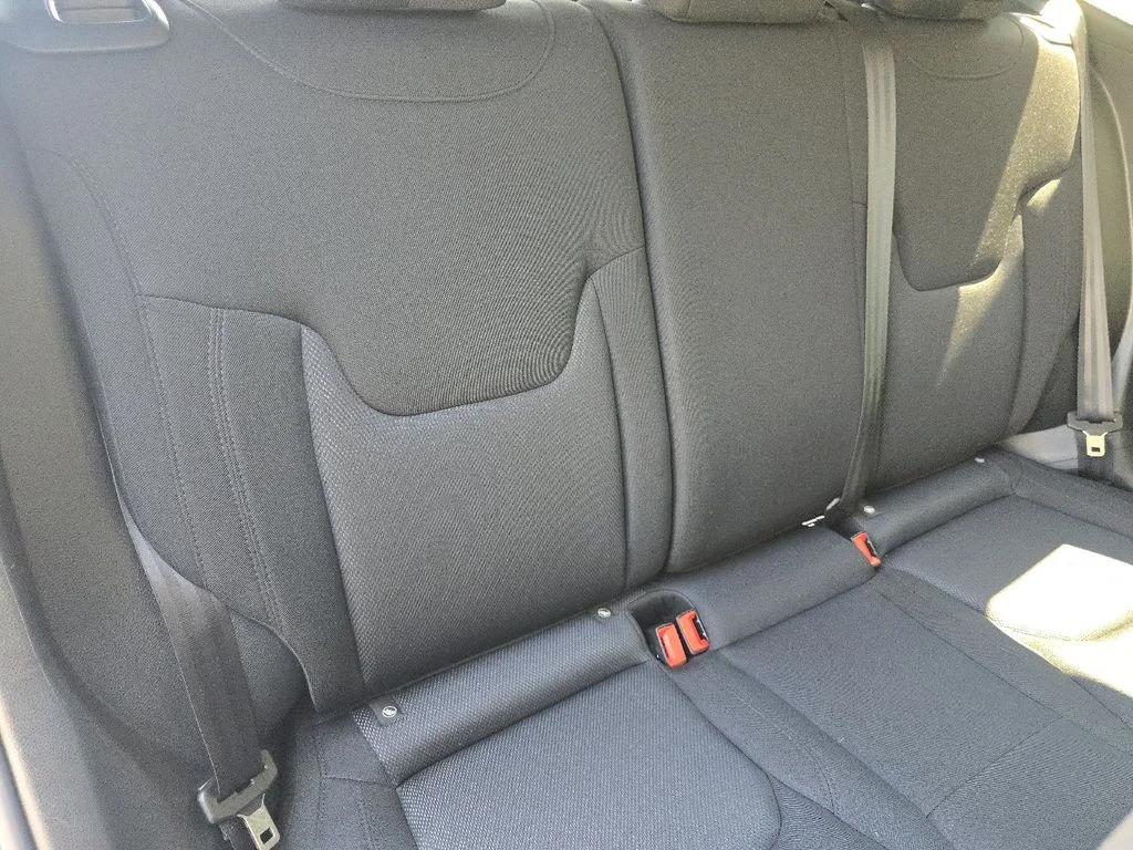Used 2023 Gray Jeep Latitude image 18