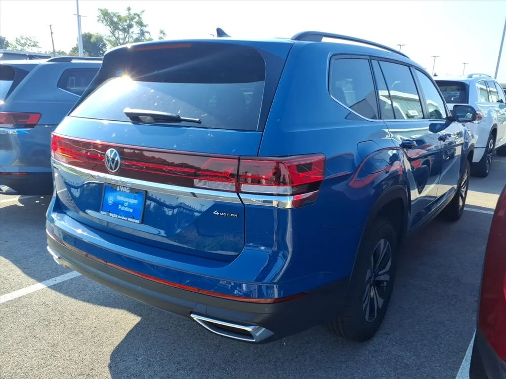 Certified Used 2026 Mountain Lake Blue Metallic (r3r3) Volkswagen 2.0T SE 4MOTION image 4