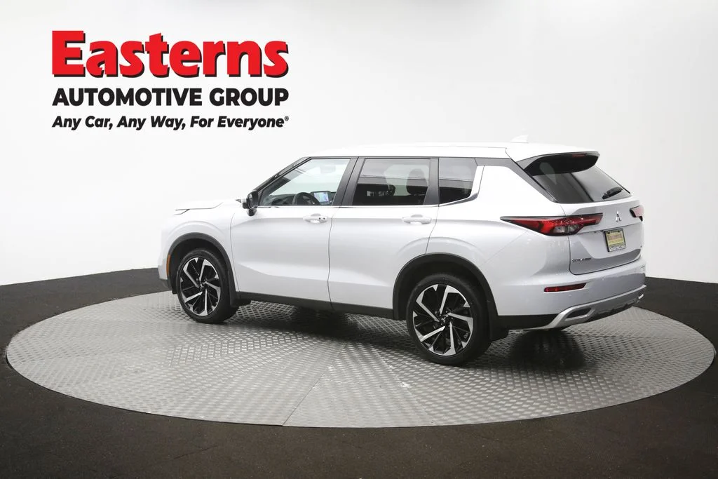Used 2024 White Mitsubishi SE image 62