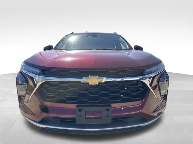 Used 2025 Red Chevrolet LT image 3