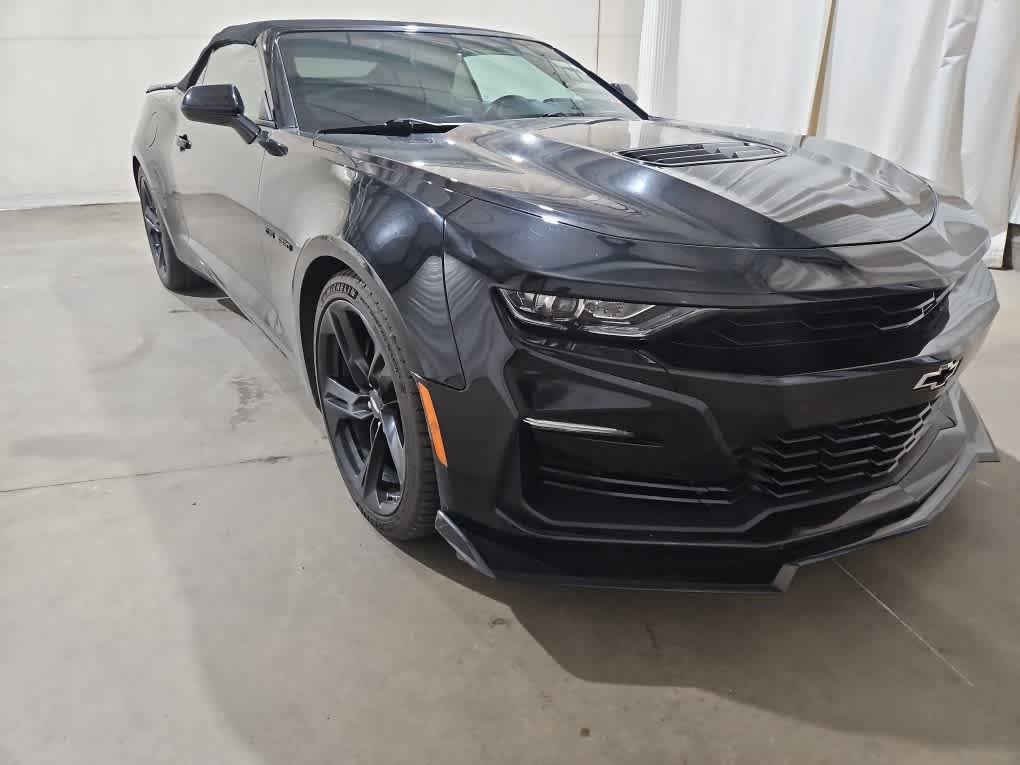Used 2019 Black Chevrolet 2SS image 6