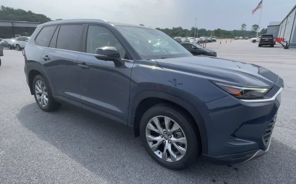 Used 2024 Gray Toyota Limited image 5