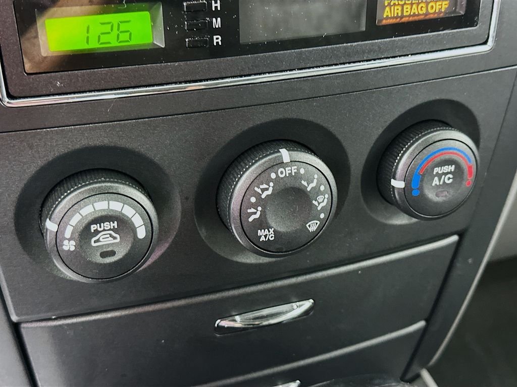 Used 2008 Alpine Gray Kia LX image 15