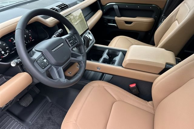 New 2026 Woolstone Green Land Rover S image 9
