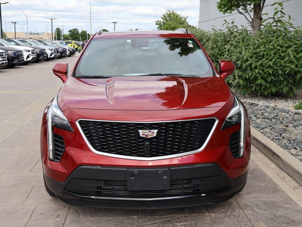Used 2020 Red Cadillac Sport image 3
