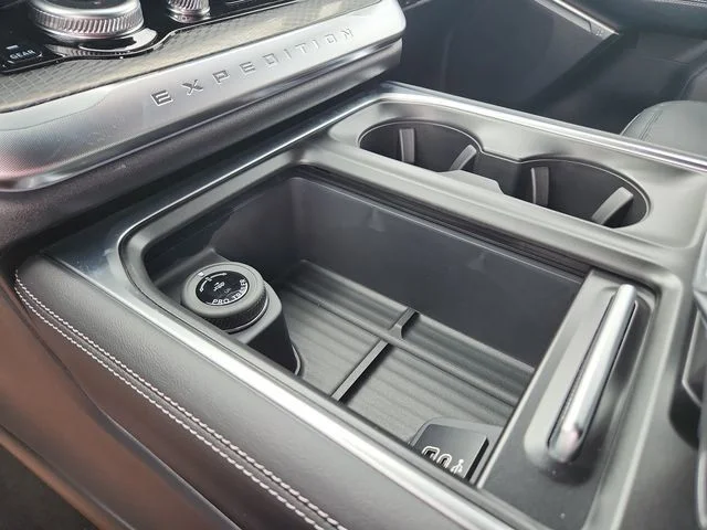 New 2026 Agate Black Metallic Ford Platinum image 19