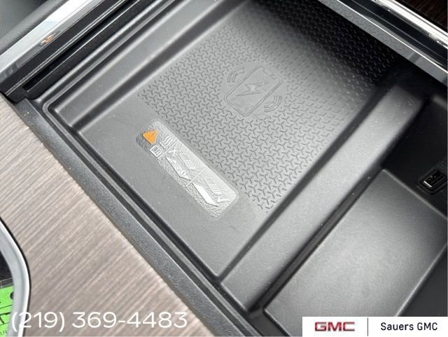 2026 GMC Acadia Denali - Photo 19