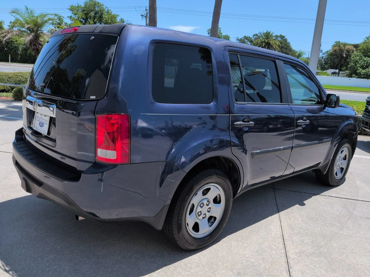 Used 2015 Obsidian Blue Honda LX image 4