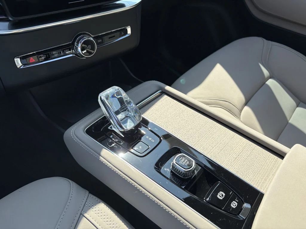 New 2026 Crystal White Volvo Core image 22