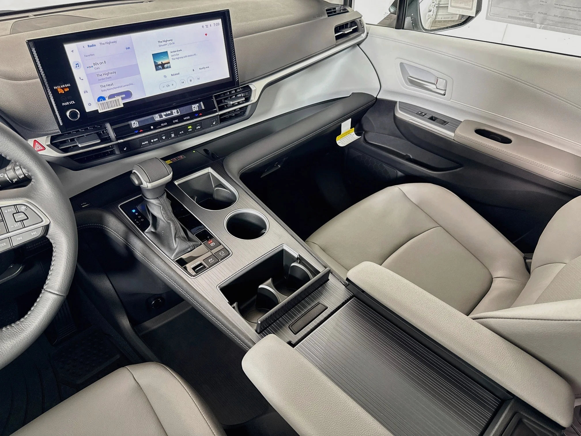 New 2026 Wind Chill Pearl Toyota XLE image 14