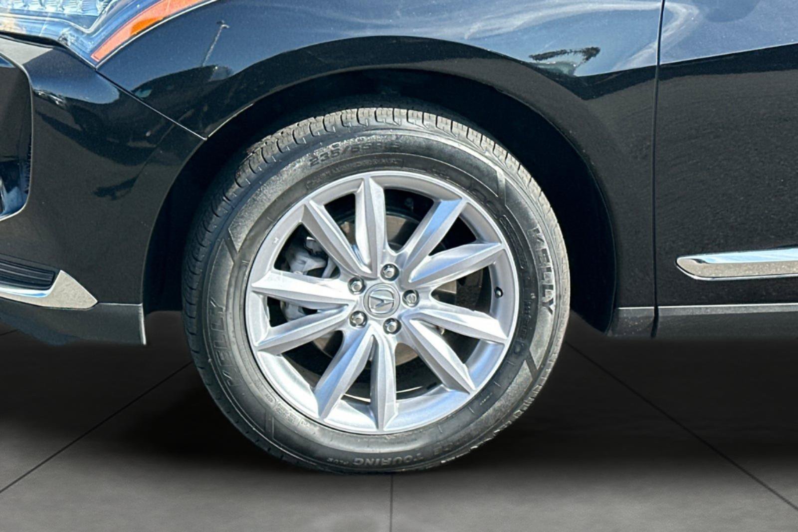 Used 2023  Acura Base image 30