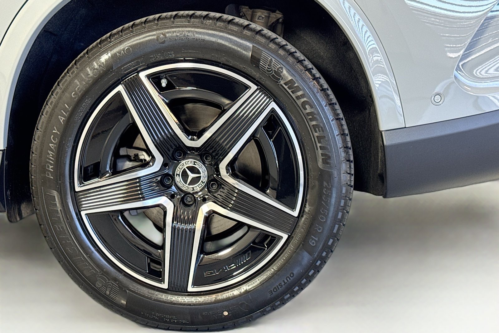 New 2026 MANUFAKTUR Alpine Grey Mercedes-Benz GLC 300 image 28